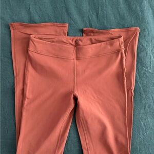 Alo Yoga Women's Rust Pants
